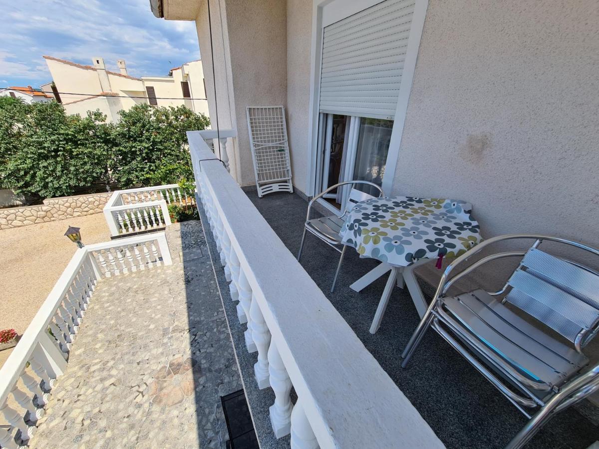 Seaside Apartments With A Swimming Pool Barbat, Rab - 4951 Barbat na Rabu Eksteriør bilde