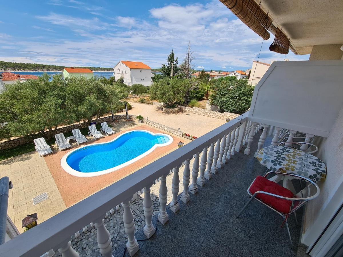 Seaside Apartments With A Swimming Pool Barbat, Rab - 4951 Barbat na Rabu Eksteriør bilde